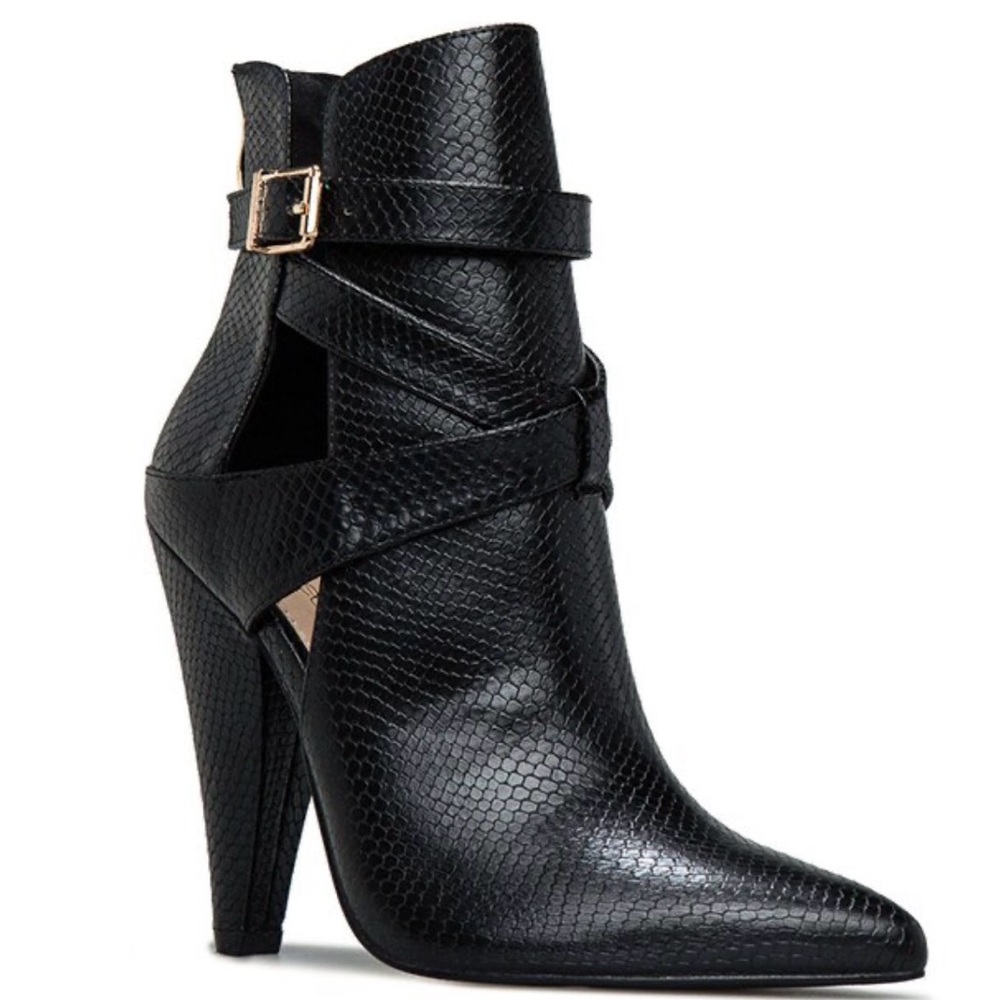 Shoe Dazzle Women’s Darci Black Cocktail Cut-Out Detail Booties Size 7.5